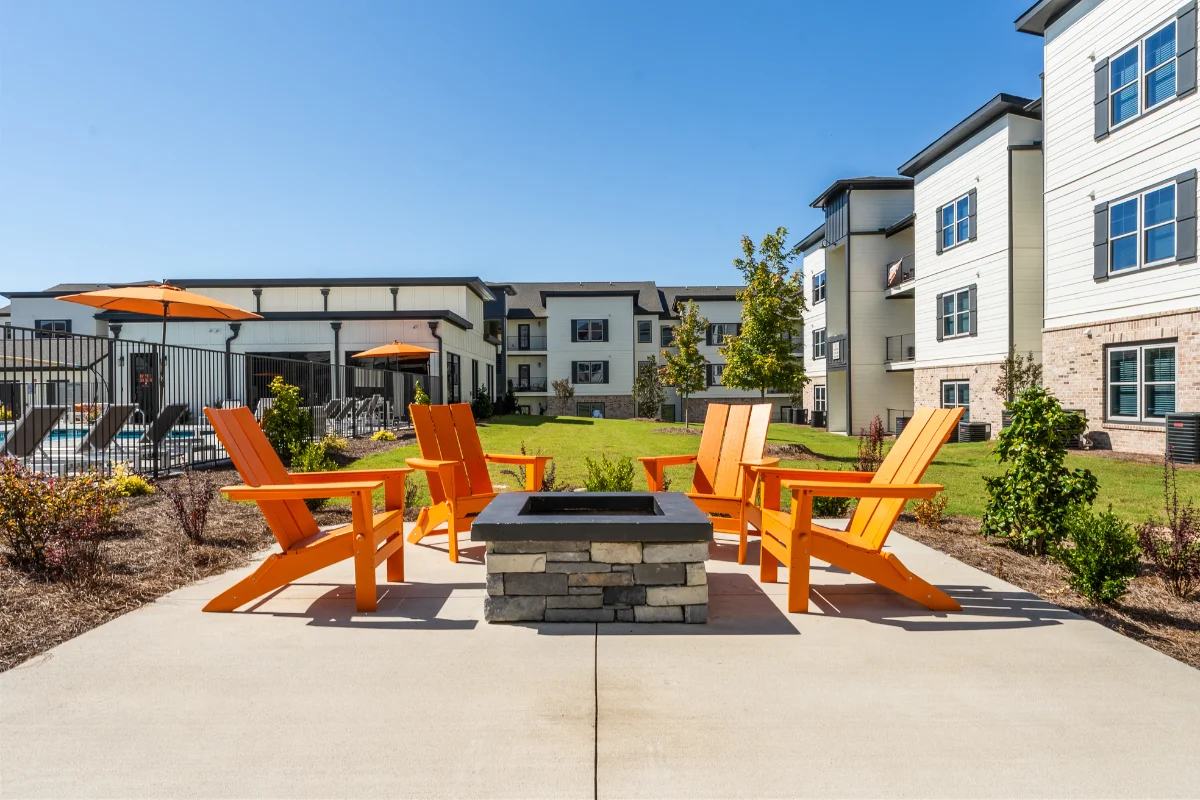 Life at a Pointe Grand apartment community